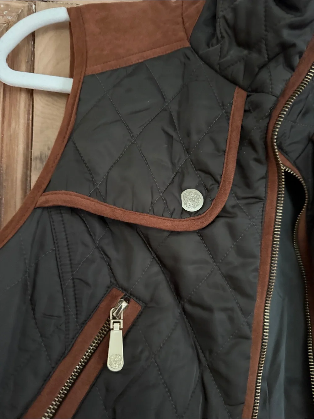 Vince Camuto Quilted olive green Vest with tan Trim